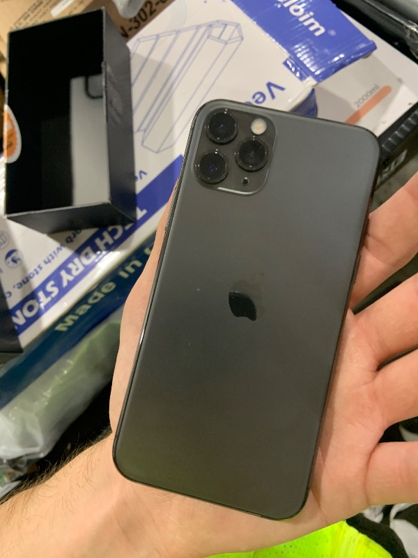 Photo 1 of Apple iPhone 11 Pro 256GB Space Gray LTE Cellular MWCM2LL/A