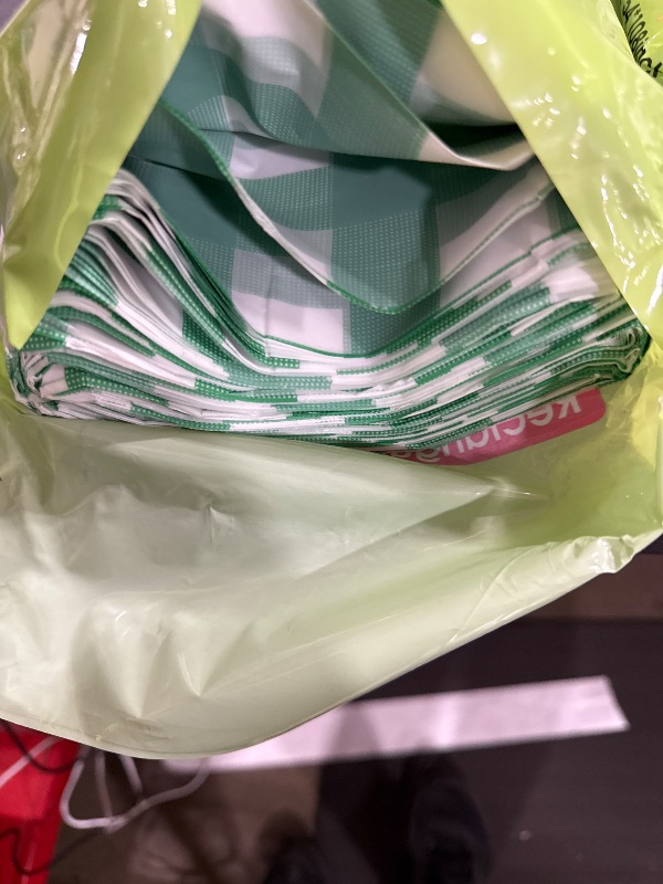 Photo 1 of White and green plastic table cloths 10pc 