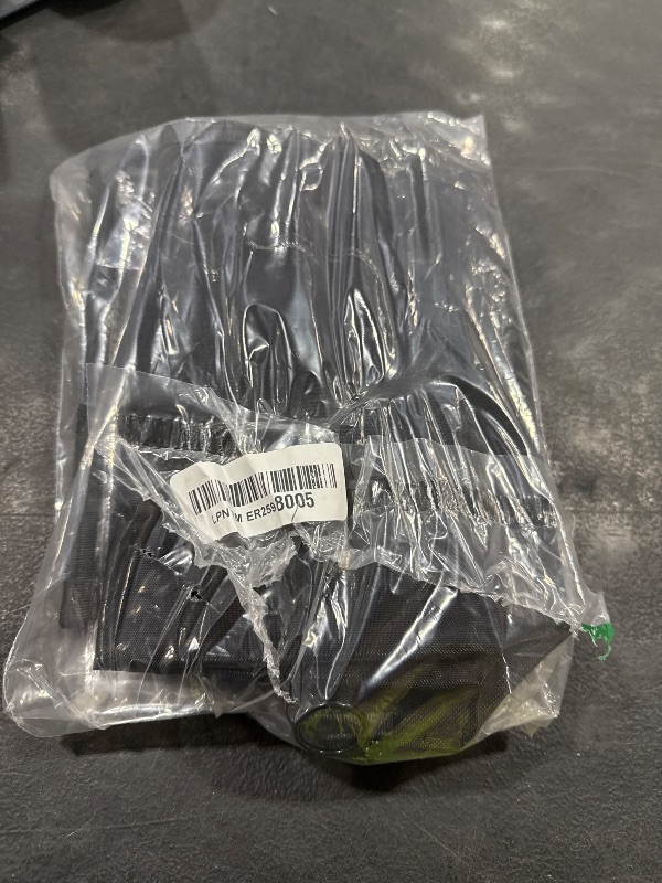 Photo 1 of Mesh travel toiletries 