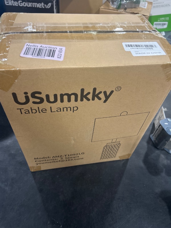 Photo 1 of USumkky 20.5 inches Modern Ceramic Green Bedside Lamp Set of 2 for Bedroom Decor Farmhouse Table Lamp for Living Room Office Dorm