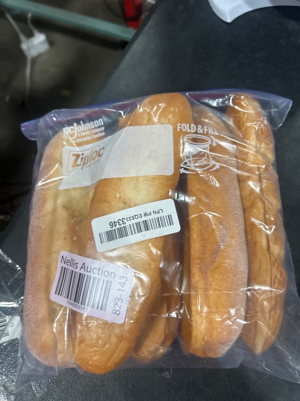 Photo 1 of Yatinkim 5pcs Fake Bread Set Realistic Artificial Bread Fake French Loaf Rolls Decoration Lifelike Faux Baguette Food Decor Simulation Sesame Dessert Display Prop Bakery