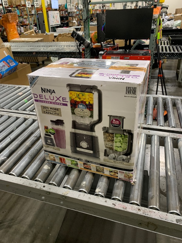 Photo 1 of Air fryer 