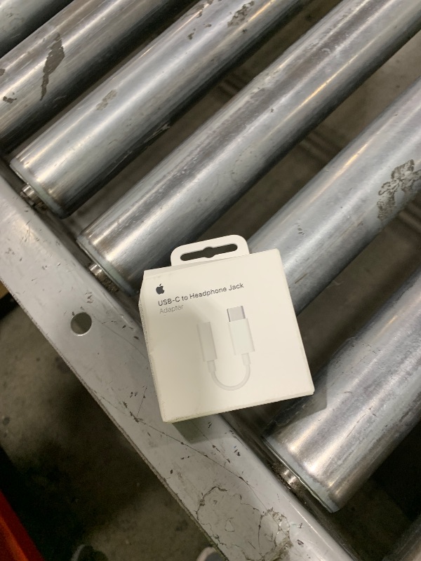 Photo 1 of Apple USB-C to 3.5 mm Headphone Jack Adapter