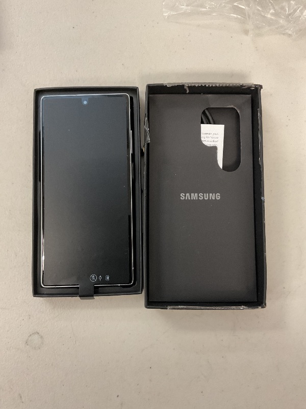 Photo 1 of Samsung Galaxy S25 Ultra, 256GB Smartphone, Unlocked Android, AI Night Mode Camera, Snapdragon 8 Elite Fast Processor, 5000mAh Battery, Built-in S Pen, 2025, US 1 Yr Warranty, Titanium Silverblue