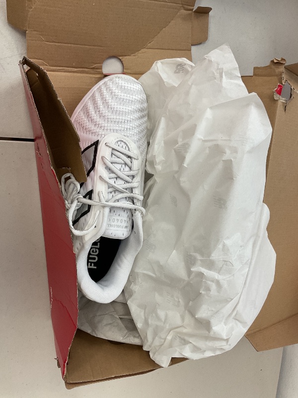 Photo 1 of New Balance Men's FuelCell 4040 V7 Molded Baseball Shoe, Optic White/Rain Cloud, 7