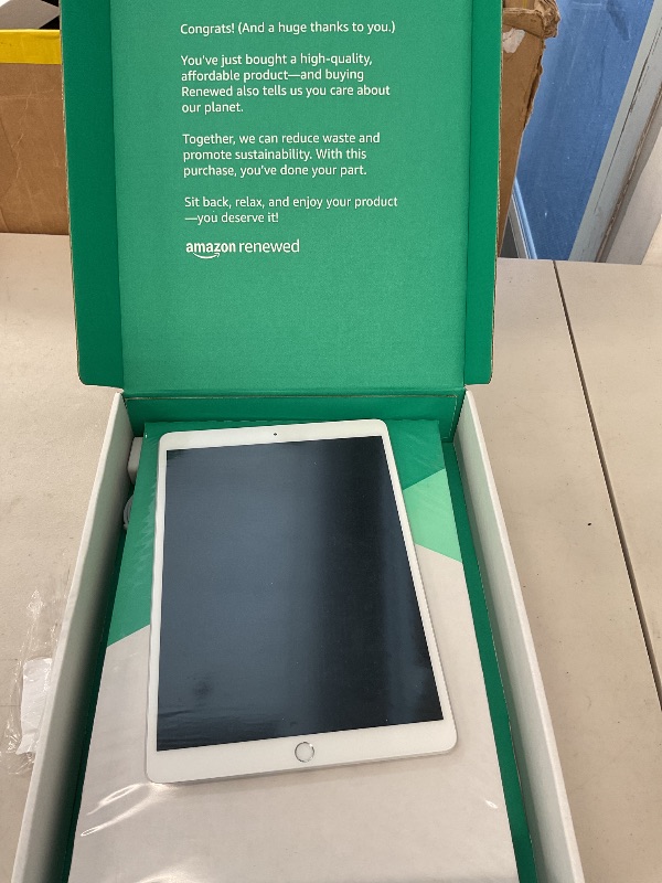 Photo 1 of Apple 2019 iPad Air, 10.5-inch, WiFi, 64GB, Silver (Renewed Premium)