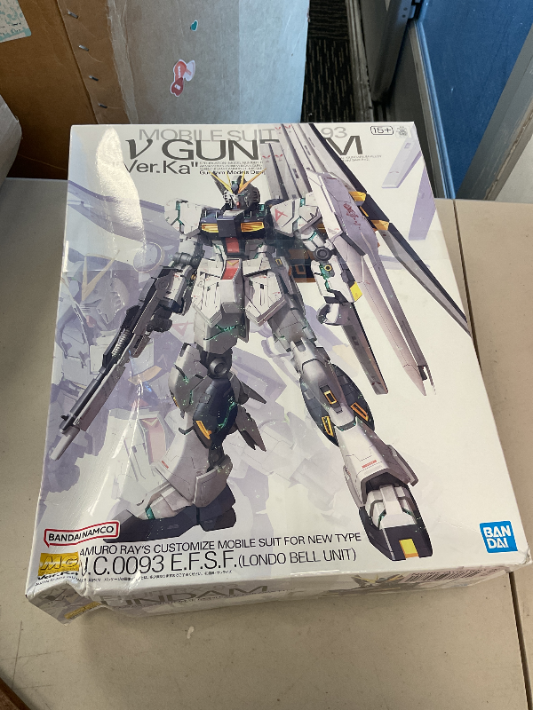 Photo 1 of Bandai Hobby Nu Gundam Version Ka "Char's Counterattack" 1/100 - Master Grade