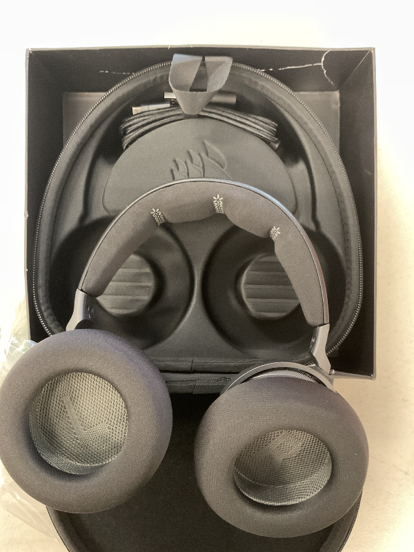 Photo 1 of Corsair Virtuoso MAX Wireless Gaming Headset – Dolby Atmos, Active Noise Cancelling, Sonarworks SoundID, Simultaneous 2.4GHz Wireless & Bluetooth, 50mm Graphene Drivers, PC, Mac, PS5/PS4 – Carbon