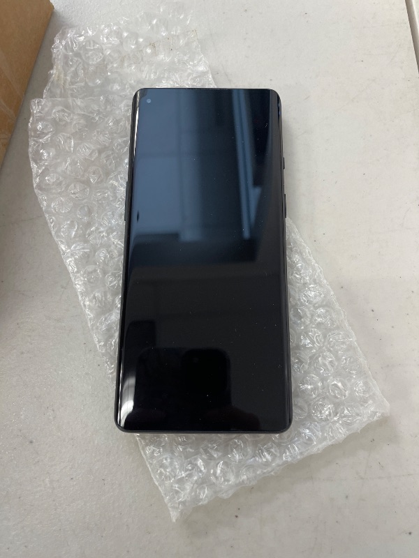 Photo 1 of OnePlus 8 5G UW 128GB 8GB RAM Verizon - Onyx Black (Renewed)
