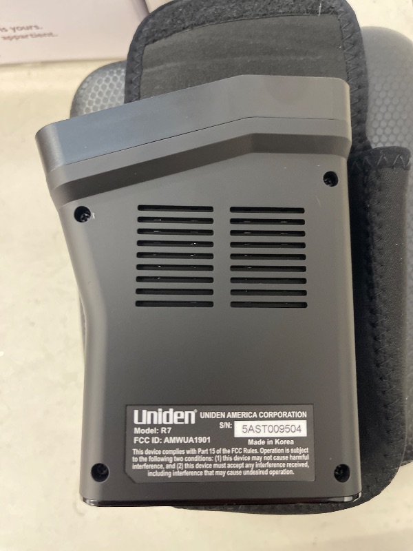 Photo 1 of Uniden R7 EXTREME LONG RANGE Laser/Radar Detector, Built-in GPS, Real-Time Alerts, Dual-Antennas Front & Rear w/Directional Arrows, Voice Alerts, Red Light and Speed Camera Alerts