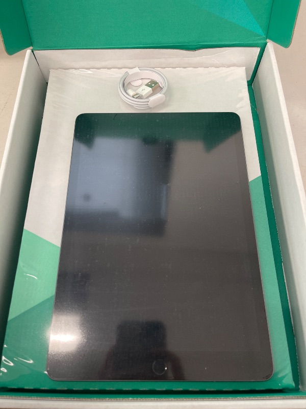 Photo 1 of Apple iPad (10.2-inch, WiFi, 32GB) - Space Gray (Renewed Premium)