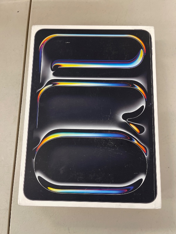Photo 1 of Apple iPad Pro 11-Inch (M4): Built for Apple Intelligence, Ultra Retina XDR Display, 256GB, 12MP Front/Back Camera, LiDAR Scanner, Wi-Fi 6E, Face ID, All-Day Battery Life — Space Black