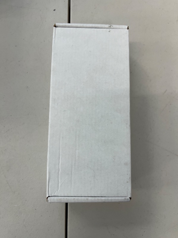 Photo 1 of Apple Watch SE (2nd Gen) (GPS + Cellular, 40mm) - Starlight Aluminum Case with Starlight Sport Band, M/L (Renewed)
