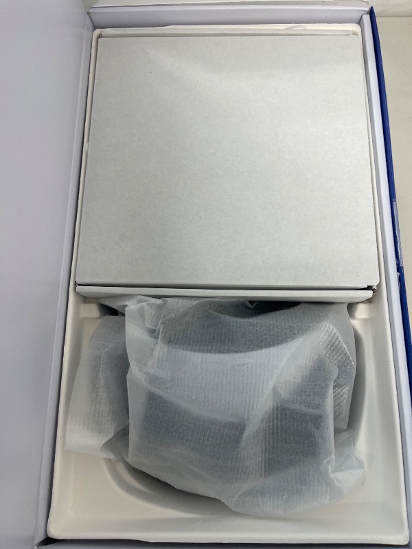 Photo 1 of PlayStation VR2 Horizon Call of The Mountain™ Bundle (PSVR2)