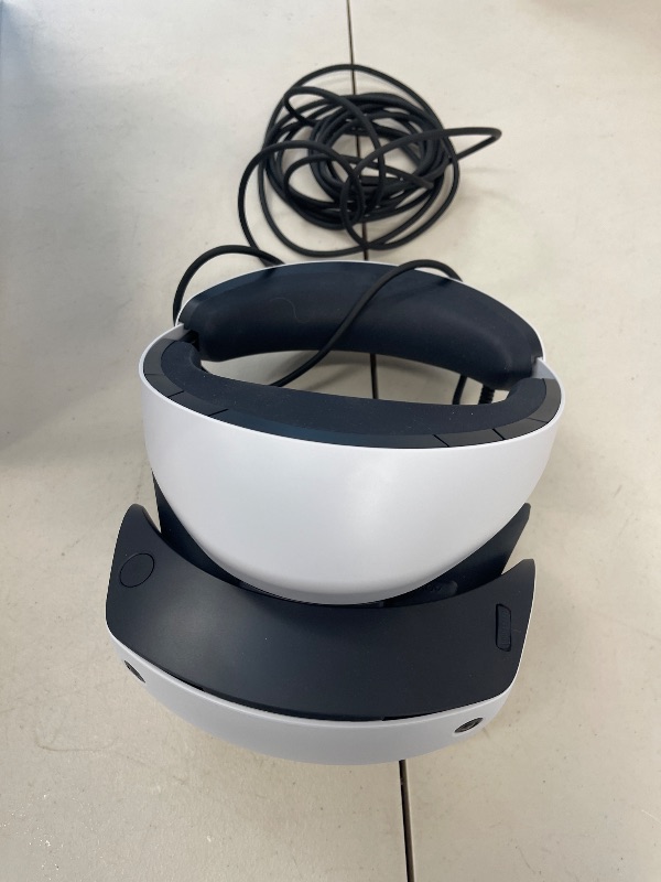 Photo 1 of PlayStation VR2 Horizon Call of The Mountain™ Bundle (PSVR2)