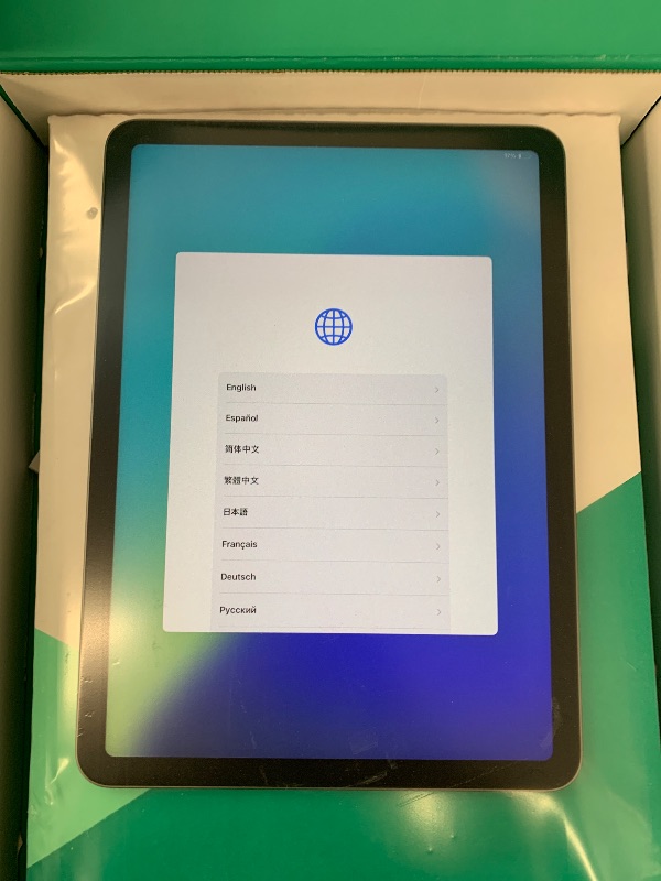 Photo 1 of Apple iPad Air 4-256GB - WiFi - Space Gray (Renewed Premium)