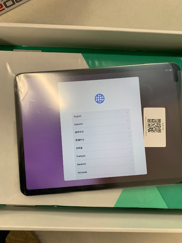 Photo 1 of Apple iPad Pro 11in 3nd Gen. - 512GB - WiFi - Space Gray (Renewed Premium)