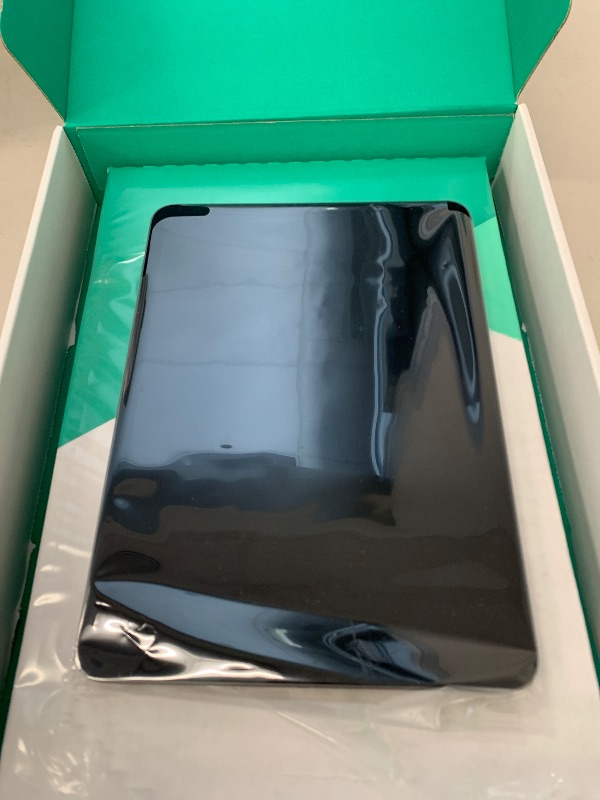 Photo 1 of FOR PARTS ONLY Apple iPad Pro 11in 3nd Gen. - 512GB - WiFi - Space Gray (Renewed Premium)
