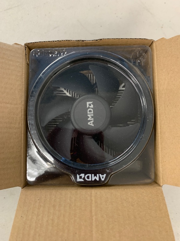 Photo 1 of AMD Ryzen 5 7600 6-Core, 12-Thread Unlocked Desktop Processor