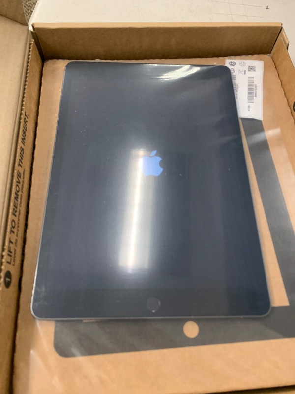 Photo 1 of Apple iPad 2020 (10.2-inch