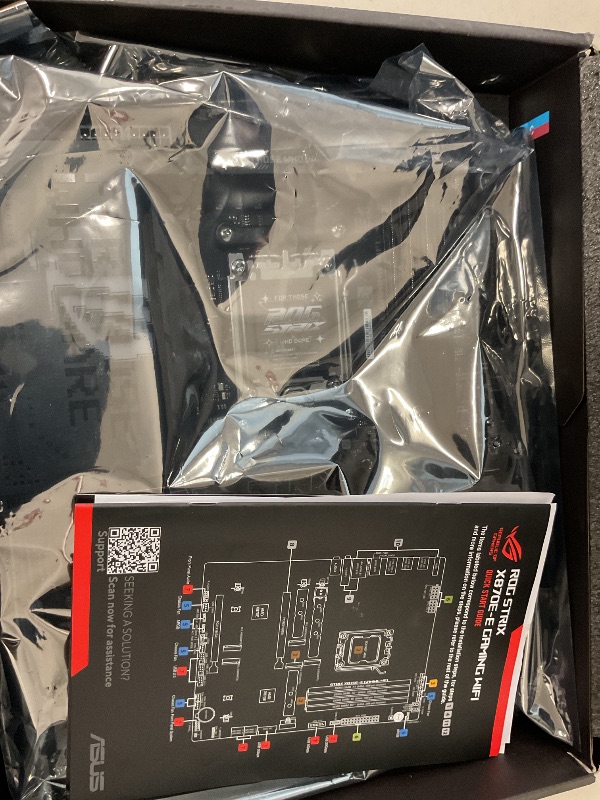 Photo 1 of ASUS ROG Strix X870E-E Gaming WiFi AMD AM5 X870 ATX Motherboard 18+2+2 Power Stages, Dynamic OC Switcher, Core Flex, DDR5 AEMP, WiFi 7, 5X M.2, PCIe® 5.0, Q-Release Slim, USB4®, AI OCing & Networking