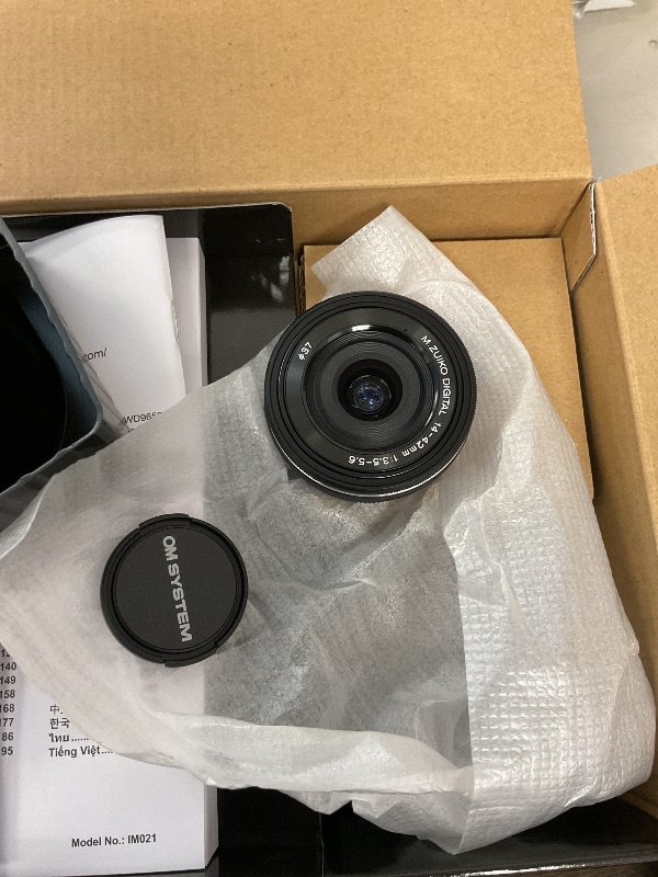Photo 1 of Olympus OM-D E-M10 Mark IV Camera (Black) and M.Zuiko Digital ED 14-42mm f/3.5-5.6 EZ Lens Kit