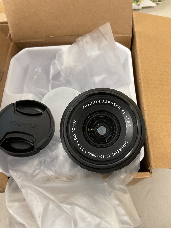 Photo 1 of Fujifilm X-M5 Mirrorless Digital Camera XC15-45mmF3.5-5.6 OIS PZ Lens Kit - Silver