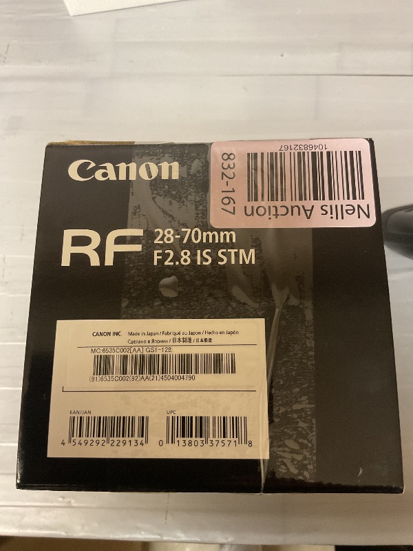 Photo 1 of Canon RF28-70mm F2.8 is STM