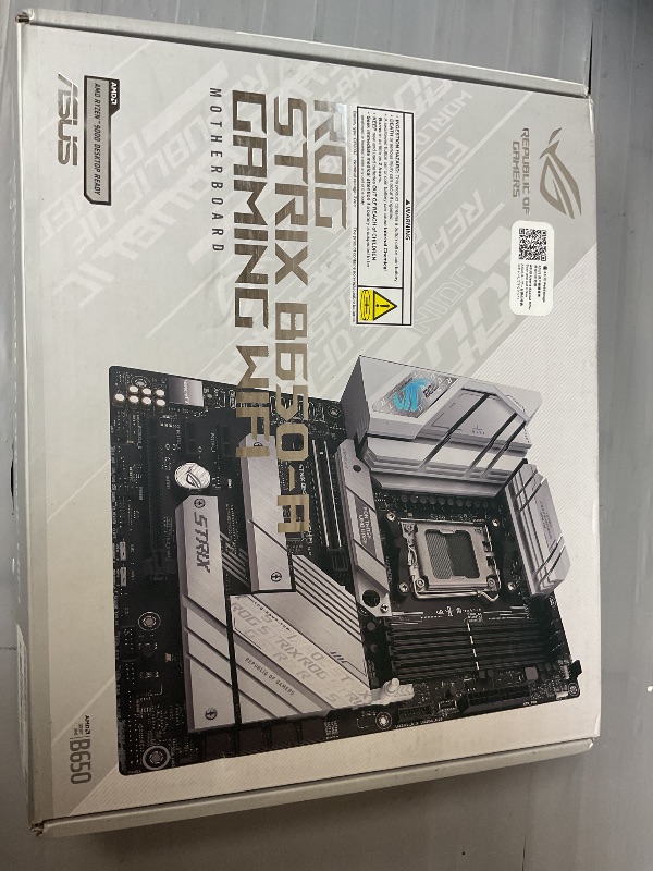 Photo 1 of ASUS ROG Strix B650-A Gaming WiFi 6E AM5 (LGA1718) Ryzen 7000 Motherboard(12+2 Power Stages,DDR5,3xM.2 Slots,PCIe® 4.0, 2.5G LAN,WiFi 6E,USB 3.2 Gen 2x2 Type-C® Port)