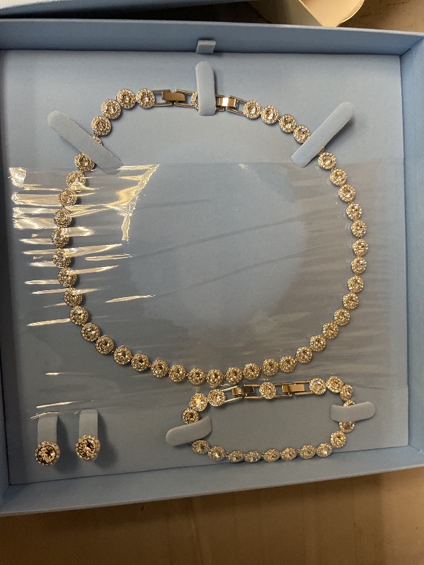 Photo 1 of Una Angelic set
Set (3), Round cut, White, Rhodium plated