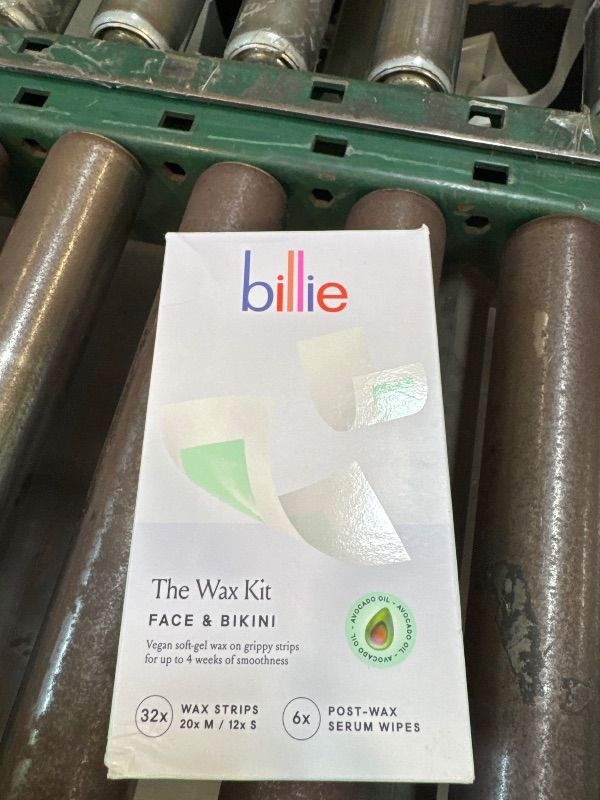 Photo 1 of Billie Wax Kit - Face & Bikini - 32 wax strips - 6 post-wax serum wipes