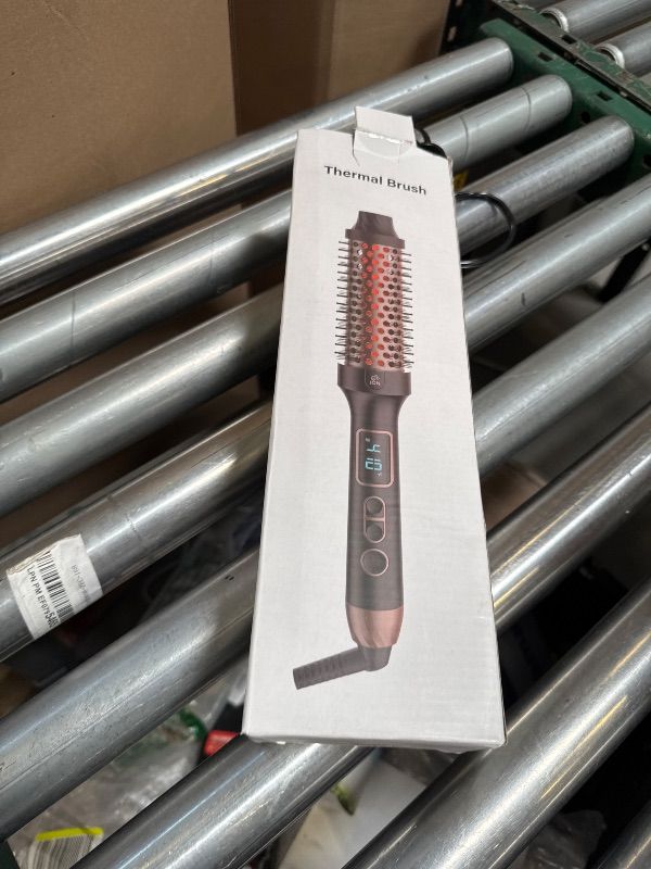 Photo 1 of Infrared Thermal Hair Brush 