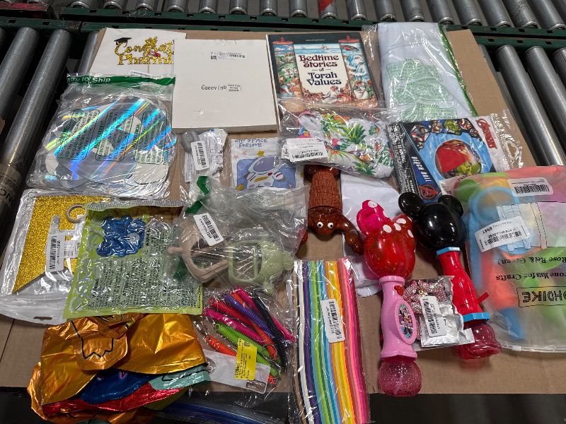 Photo 1 of Box Lot of Miscellaneous Kids Items/FINAL SALE 