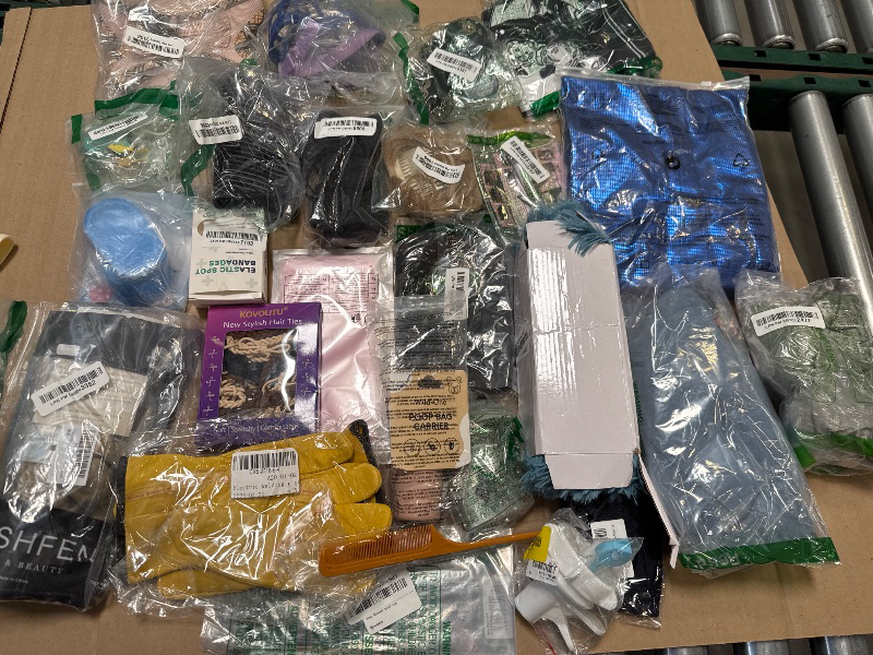 Photo 1 of Box Lot of Miscellaneous Items/FINAL SALE 
