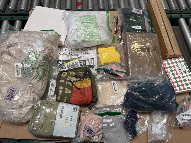 Photo 1 of Box Lot of Miscellaneous Items/FINAL SALE 