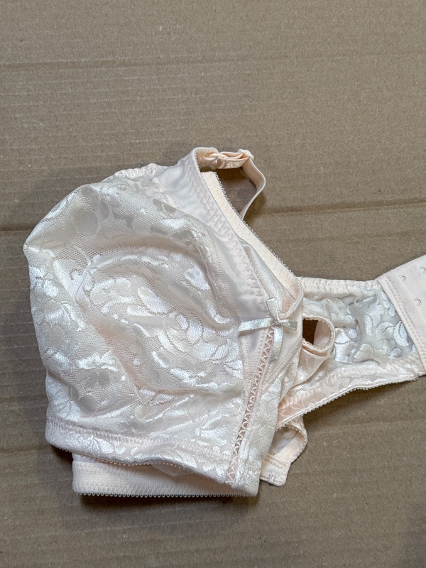Photo 1 of 42c Bali Double Support® Spa Closure® Comfort-U Back Wireless Full Coverage Bra 
