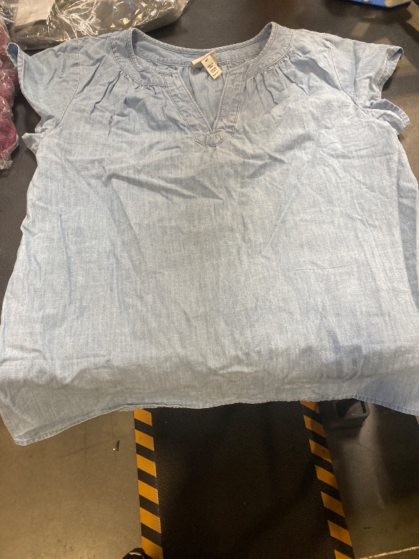 Photo 1 of Blue Sleeveless Blouse Shirt Women Size M