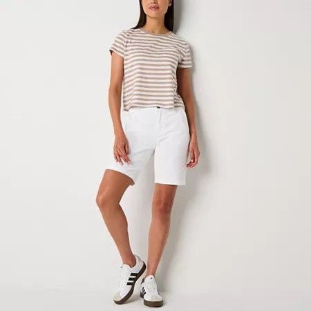 Photo 1 of A.n.a Women's 9" Mid Rise Chino Short, 6, White
