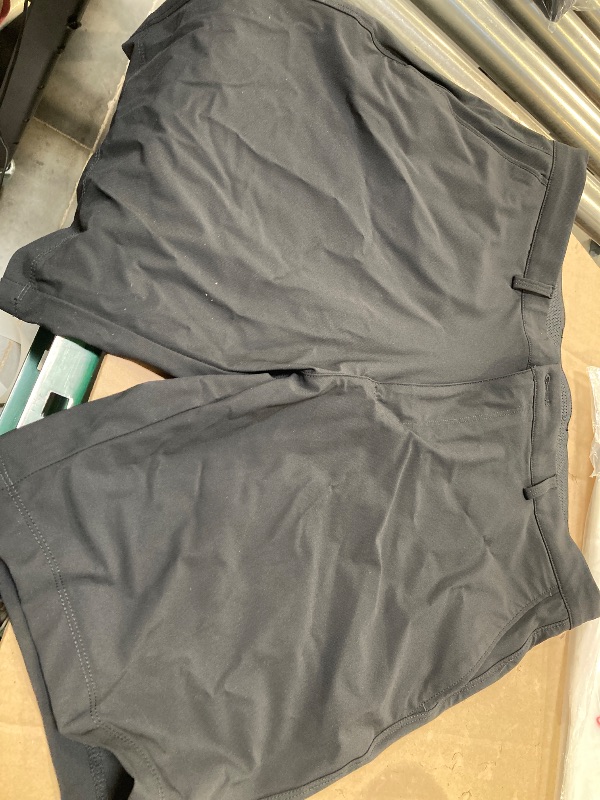 Photo 1 of SIZE 36---Greg Norman Men's Stretch Short
