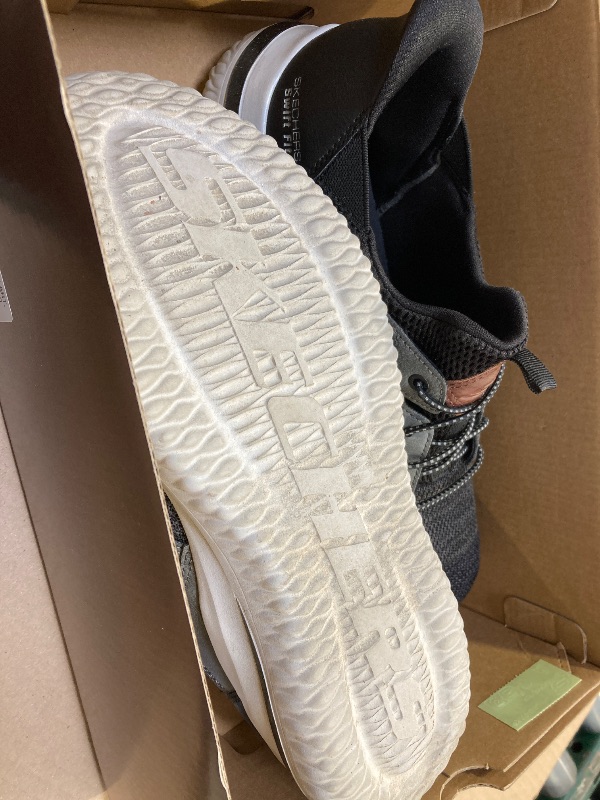 Photo 1 of Skechers Men's Delson Black Swift Fit Hands Free Shoe Memory Foam Size 10.5 MENS
