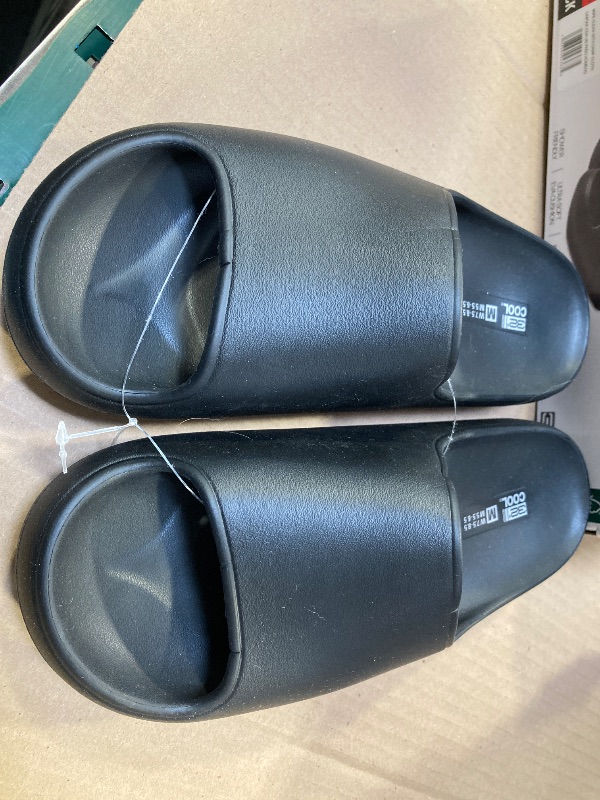 Photo 1 of 32 DEGREES COOL Cushion Slides BLK W 7.5-,8.5 , M 5.5-6.5 Unisex
