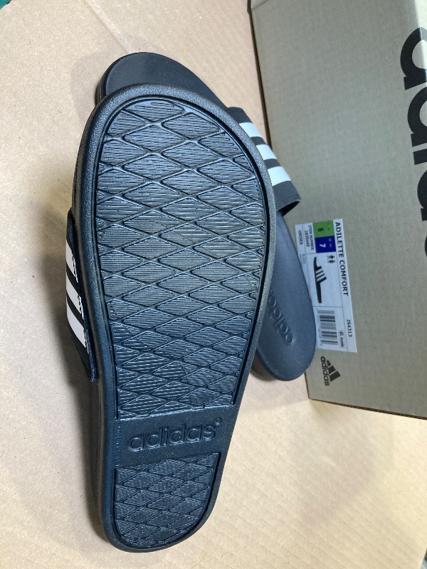 Photo 1 of adidas Men's Striped Flip Flop Sandals M6-W7
