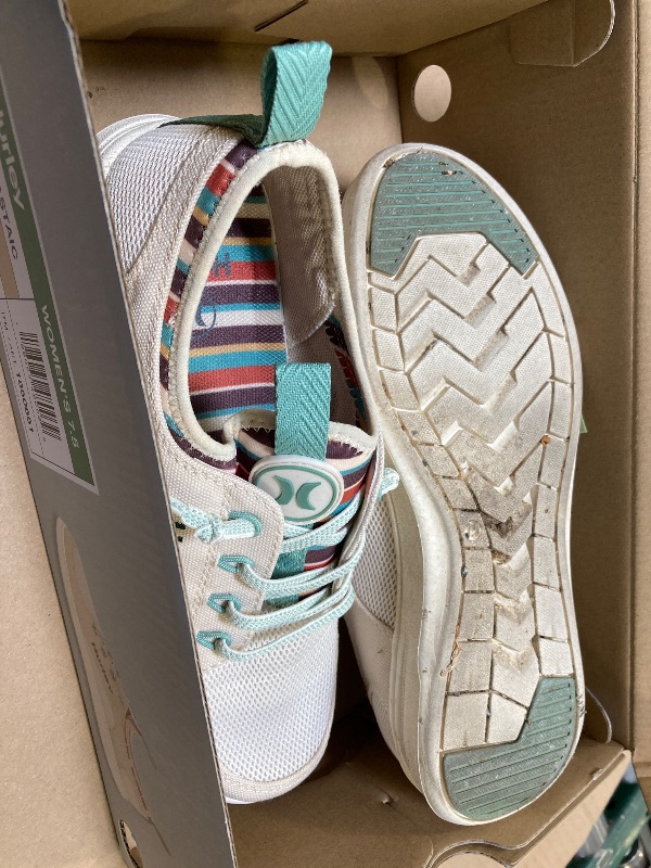 Photo 1 of Hurley Women's Bungee CASTAIC Sneaker, Size 7.5, BEIGE
