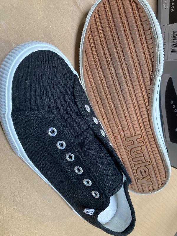 Photo 1 of size 6.5  Hurley Women's Chloe Slip on No Laces Fashion Sneakers
