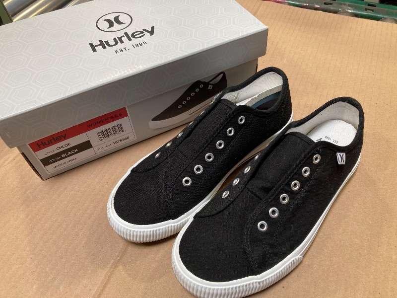 Photo 1 of size 6.5  Hurley Women's Chloe Slip on No Laces Fashion Sneakers
