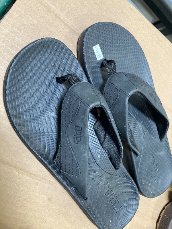 Photo 1 of Flojos Men's Flip Flop size  10
