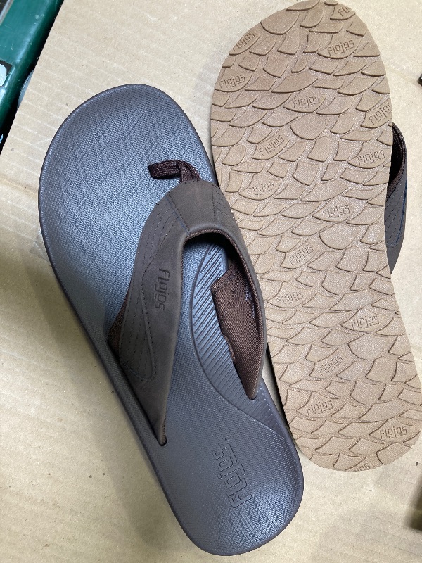 Photo 1 of Flojos Men's Flip Flop size 12 
