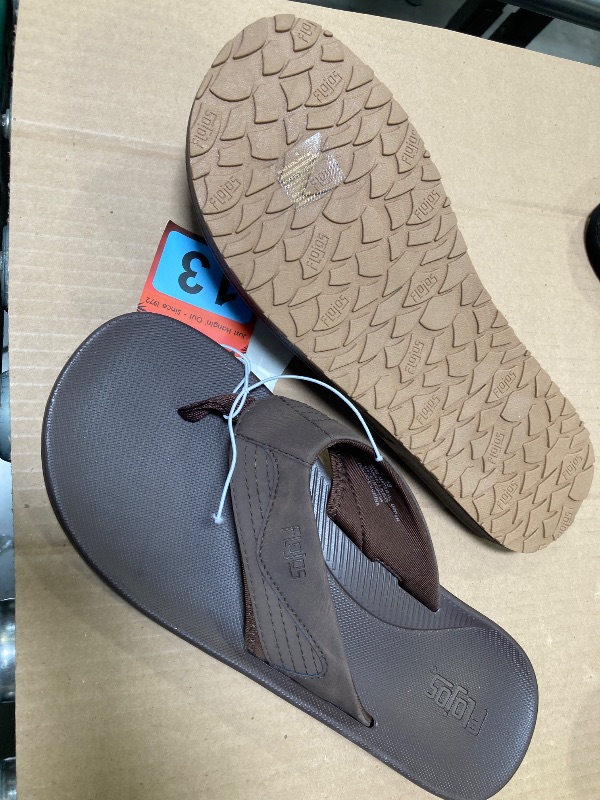 Photo 1 of Flojos Men's Flip Flop size 13
