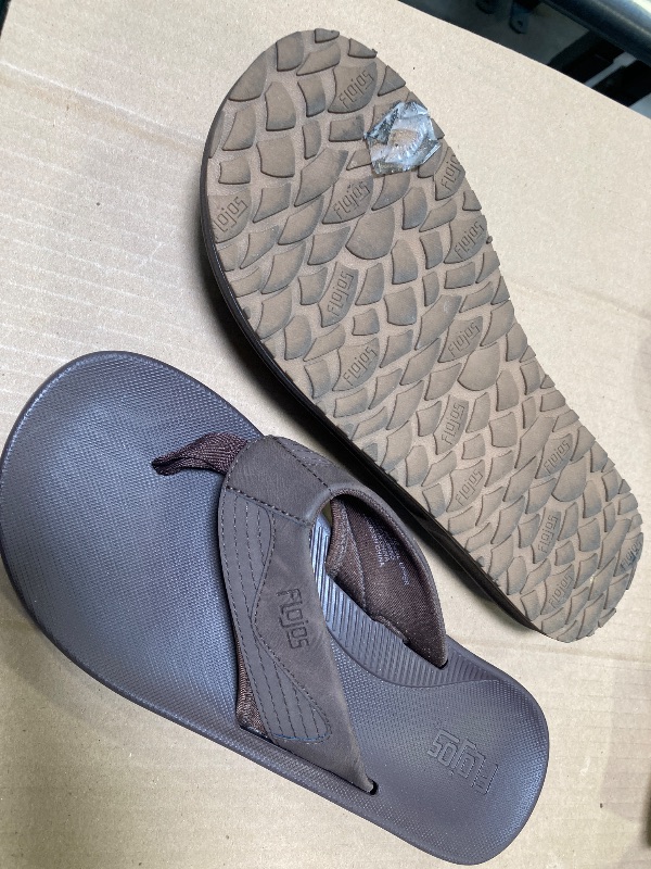 Photo 1 of Flojos Men's Flip Flop size 10
