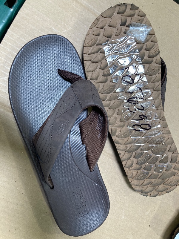 Photo 1 of Flojos Men's Flip Flop size 11
